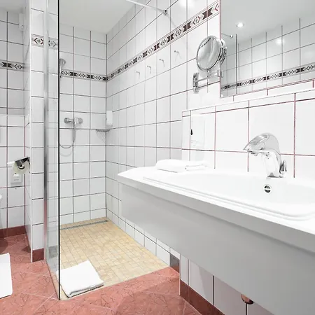 Alpina's Beds & Boots Hotel 3*
