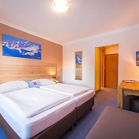 Alpina's Beds & Boots Готель Обертауерн