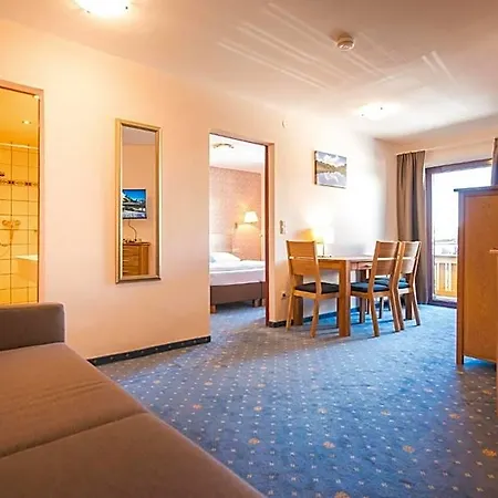 Готель Alpina's Beds & Boots 3*